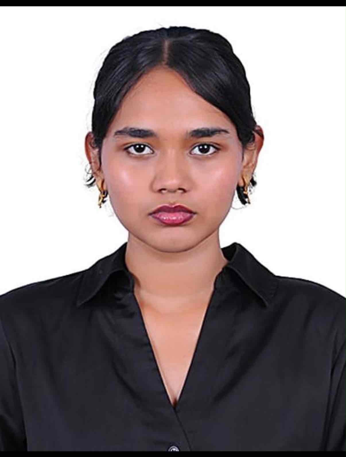 Alvina Christal E